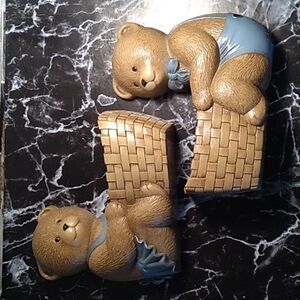 Vintage 1980s bear basket wall pockets farmhouse shabby chic